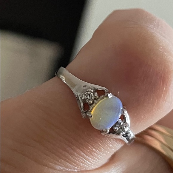 Made in Canada Jewelry - 10K White Gold Opal & Diamond Ring